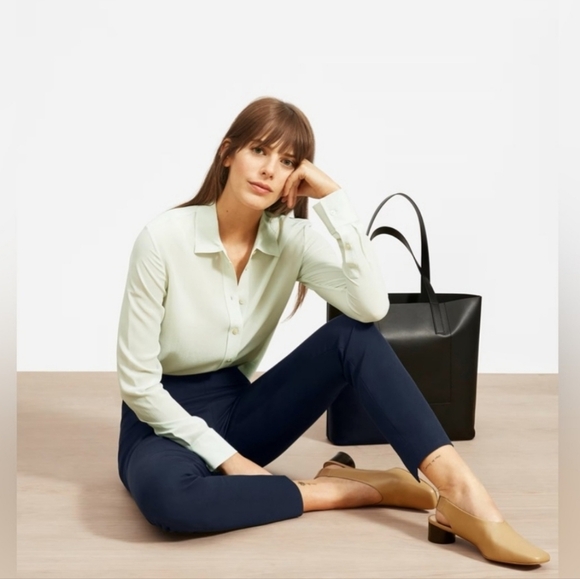 EVERLANE THE CLEAN SILK RELAXED SHIRT IN LIGHT GREEN•SIZE 4•NWT! - Picture 4 of 6